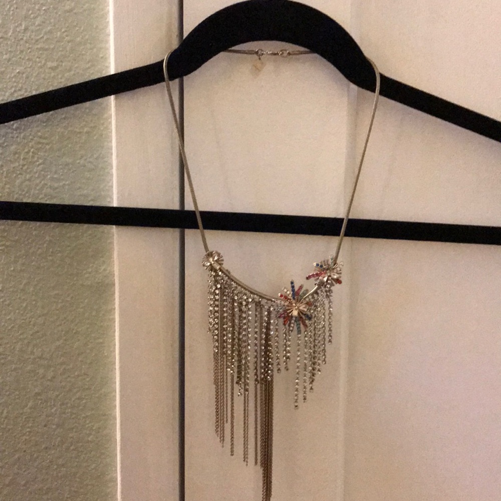Gorgeous necklace with exquisite details